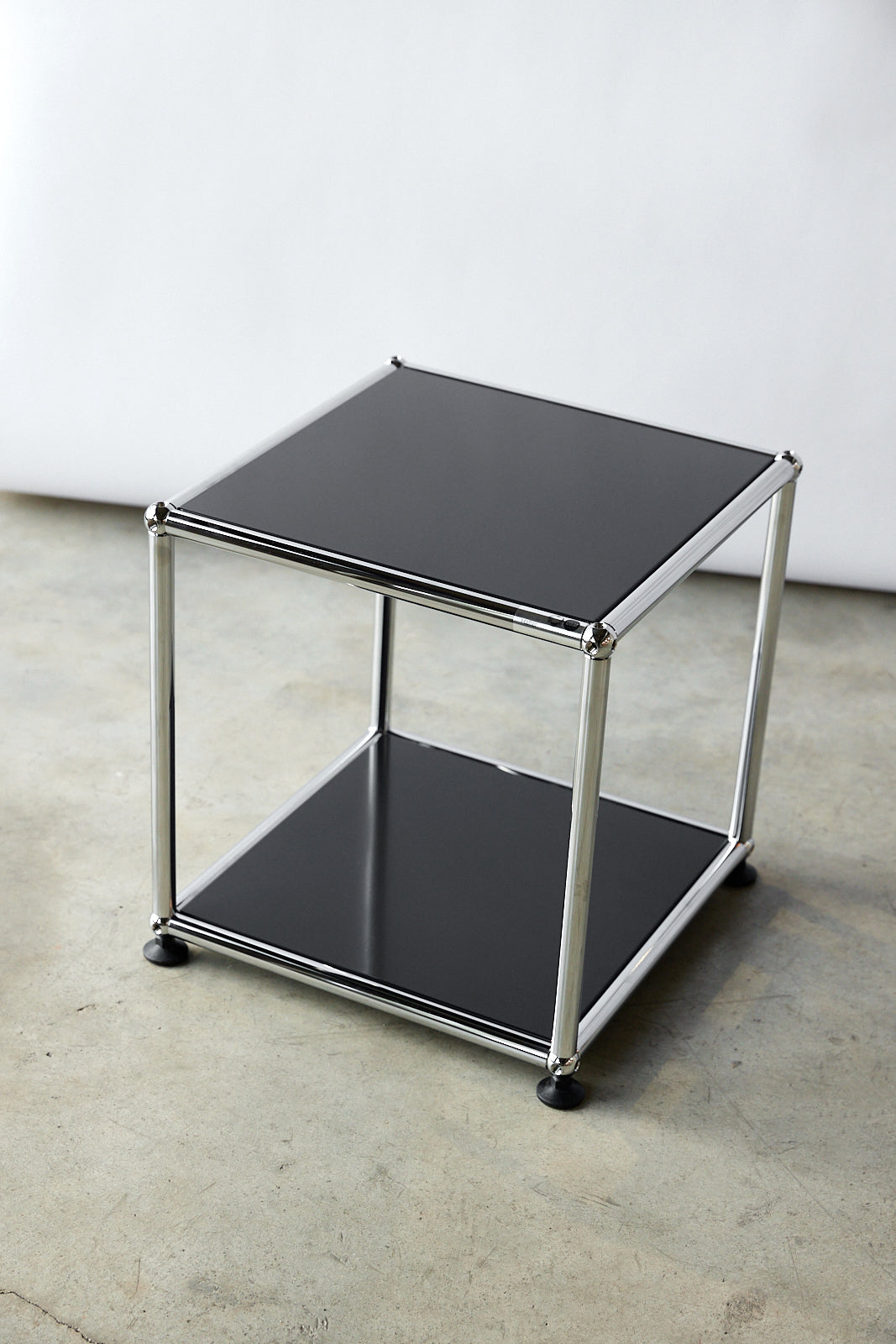 USM Haller Side table in Graphite Black.