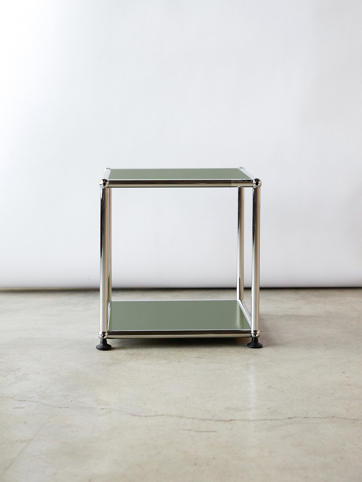 USM Haller Side table in Olive Green.