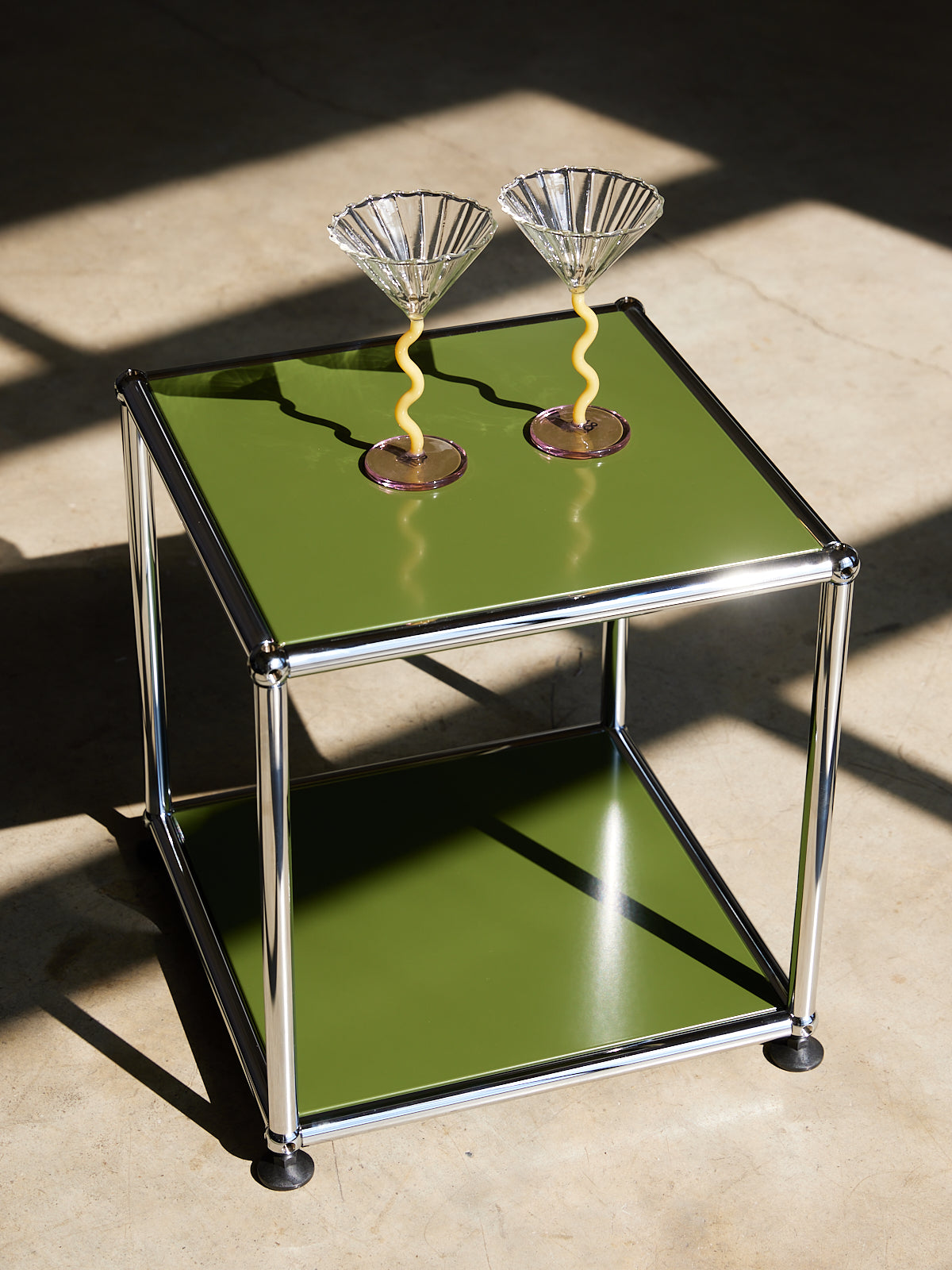 USM Haller Side table in Olive Green.