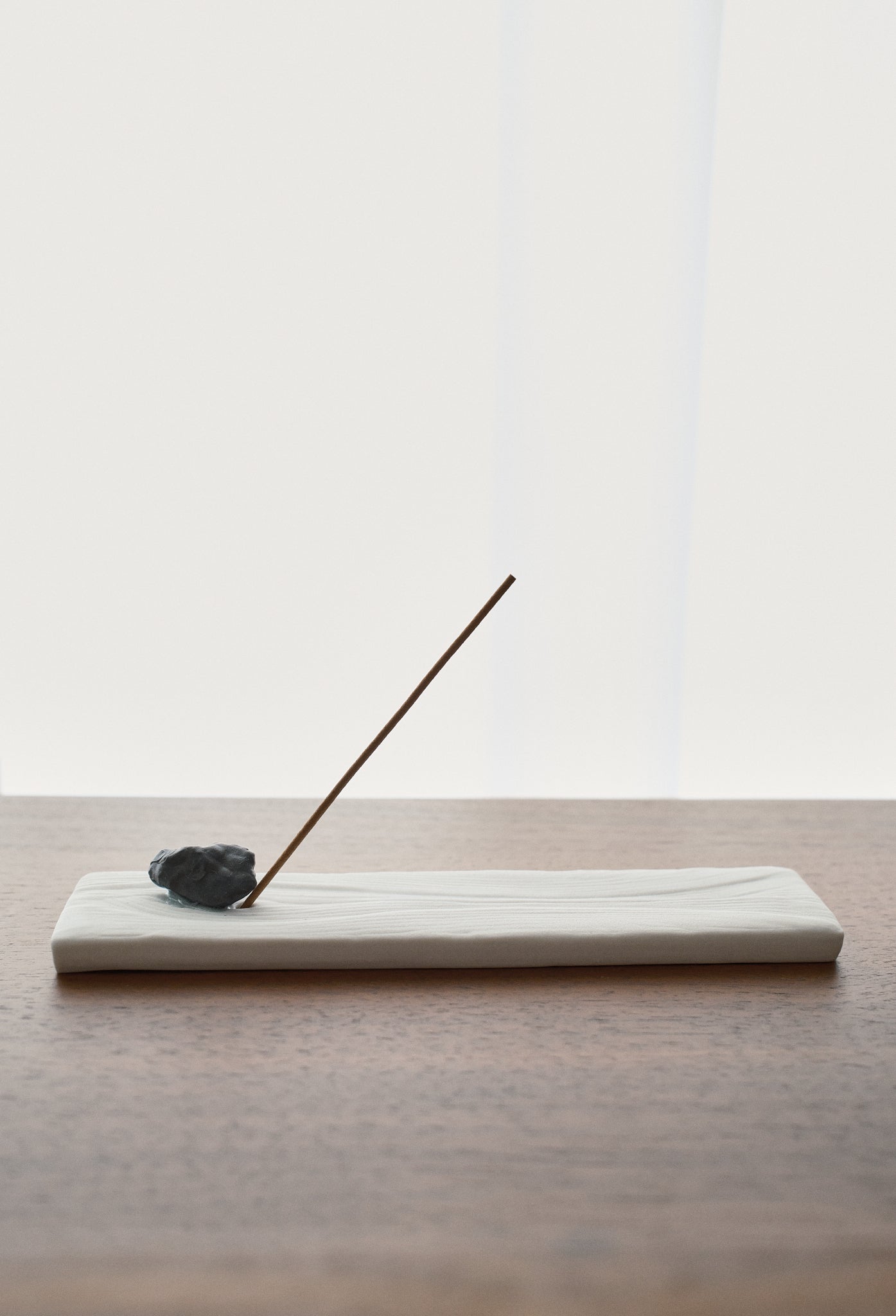 Concrete Incense Holder with Zen Garden pattern in white short plates minimalist Japanese design Zen garden inspired Japandi Wabisabi handcrafted quality made incense burner ash catcher for incense sticks