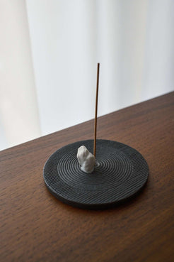 round shaped Concrete Incense Holder with Zen Garden pattern in black minimalist Japanese design Zen garden inspired Japandi Wabisabi handcrafted quality made incense burner ash catcher for incense sticks